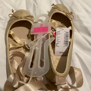 Children’s Place New with tags gold size 2